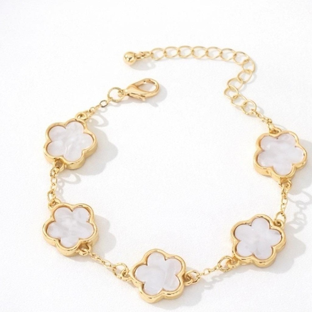 18K Gold Plated Bracelet 5-Leaf White Clover Link Bracelet for Women Adjustable